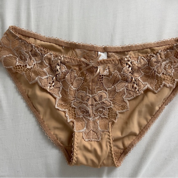 Lepel Fiore Padded Balcony Bra & Underwear Set - Picture 6 of 10